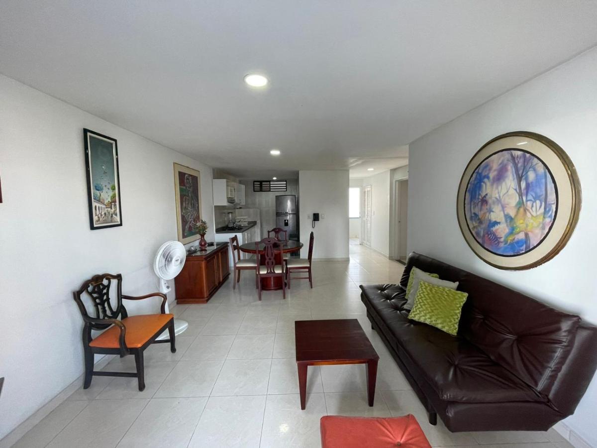 En Edificio Portofino Icdi 公寓