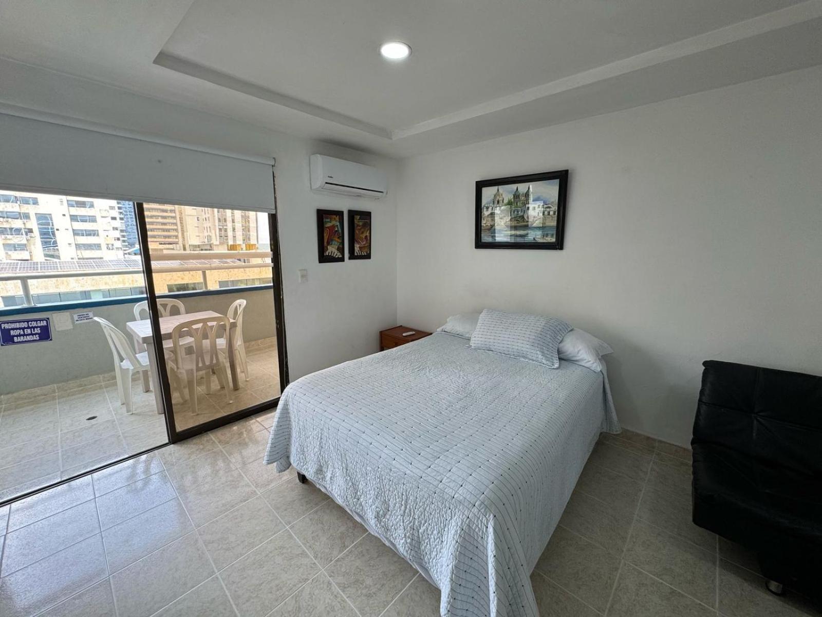 Apartment En Edificio Portofino Icdi Cartagena